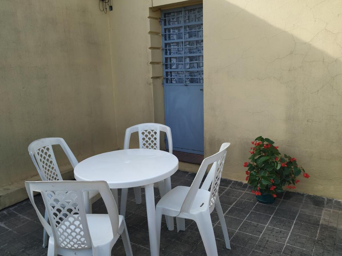 Dona Olga Apartment Минас Екстериор снимка